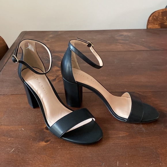 NWB Kelly & Katie Hailee Heels, 7.5 - Picture 2 of 14